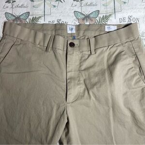 Gap Men's‎ Khaki straight Pants 33 x 32 preppy chinos